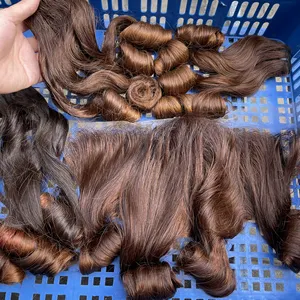 Perruque lace front wig Blonde en cheveux bruts — noble, perruques rebondies et à la fabrication d'une chevelure levaine pour femmes, offre spéciale
