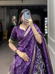 Lehenga de seda Tussar con estampado Ikkat elegante con trabajo de lámina y Dupatta de encaje Gotta para ropa de fiesta de boda compradores de suministro a granel - Product Image 5