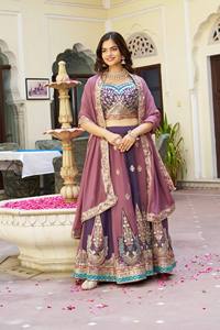Lehenga Choli pour femmes avec broderie lourde et travail de fils, Lehenga Choli prêt à porter pour femmes pour la vente à l'exportation - Product Image 5