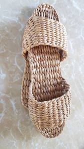 Vente en gros de sandales tendance en jacinthe d'eau pour femmes Pantoufles du Vietnam Tissu en coton Paille florale personnalisée - Product Image 6