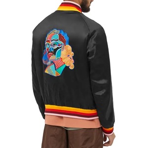 Chaqueta con letras de satén para hombre personalizada con cuello levantado acanalado Cierre de cremallera Logotipo bordado Espesor fino-para invierno - Product Image 4