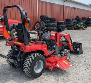 Tondeuse autoportée Massey Ferguson d'occasion avec moteur fiable, système de coupe durable et efficace, et longue durée de vie - Product Image 1