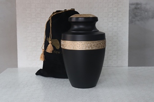 Urne funéraire classique Urne souvenir pour adulte avec motif gravé sur le cou et le couvercle Urne commémorative brillante pour garder les cendres - Product Image 4