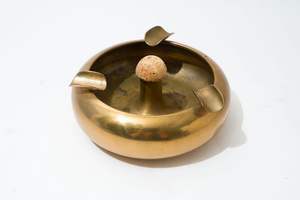 Cenicero decorativo de latón con combinación de diseño moderno que brinda funcionalidad elegante y resistente para uso diario - Product Image 5