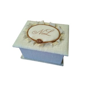 Scatola Decorativa per Conservazione con Numeri Ricamati - Product Image 1