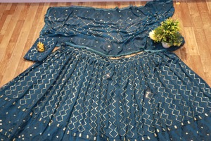 Georgette lehenga choli นักออกแบบชาวอินเดียชุดปาร์ตี้สำหรับผู้ใหญ่งานปักลายสวยงามทันสมัยล่าสุดสำหรับงานแต่งงาน - Product Image 6