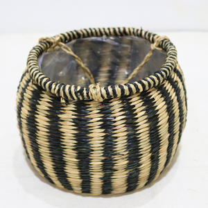 Macetas colgantes hechas a mano de Artex Dong Thap tejidas con jacinto de agua y Cuerda de algas marinas artesanías de Vietnam - Product Image 4