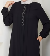 Abaya décontractée élégante pour femmes avec tissu de qualité supérieure, détails élégants et modestes, légère et respirante, parfaite pour un usage quotidien - Product Image 2