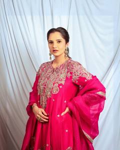 TOP DE DISEÑADOR CON PANTALÓN SECUANCE TRABAJO BORDADO CON DUPATTA - Product Image 5