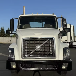 Meilleur!! Tracteur routier diesel poids lourd 6x4 avec cabine couchette pour le transport logistique longue distance sur autoroute - Product Image 1
