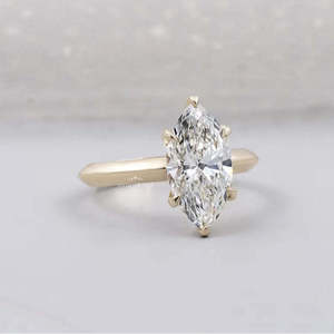 Anillo de Compromiso Solitario con Diamante de Corte Marquesa de 2 Quilates para Mujer, en Oro Amarillo con Engaste de 6 Puntas, Certificado IGI - Product Image 2