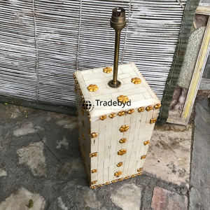 Lámpara de Mesa de Diseño Moderno Premium con Incrustaciones de Hueso, LED E26 AC, Ecológica, Hecha a Mano, para Sala de Estar, Dormitorio y Decoración de Hotel, Tradebyd - Product Image 3