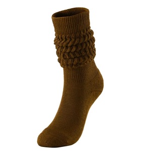 Calcetines lisos de color sólido personalizados de alta calidad para hombres 100% algodón transpirable suave y cálido calcetines de hombre de longitud media elásticos de moda - Product Image 3