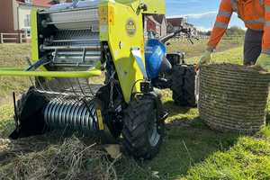 Used Antique Round Hay <b>Baler</b> for Sale-Mini Round <b>Baler</b> with Engine Gearbox Motor & High Productivity - Product Image 3