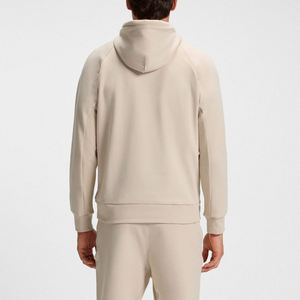 Ensemble de survêtement pour homme coupe décontractée avec un ajustement confortable, matière respirante et durable, logo, couleur et design personnalisés, à capuche avec poche - Product Image 3