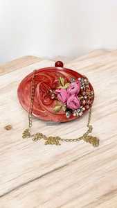 Bolso de mano de mujer pequeño étnico hecho a mano accesorio de boda de moda con logotipo personalizado hecho a mano con Rosa de amor - Product Image 2