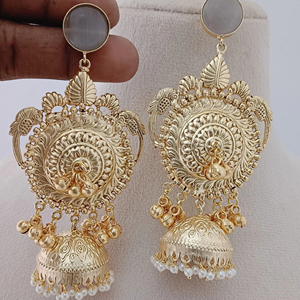 Jhumkas Temple Radiance Set South Indian Temple Jewelry Mujeres Classic Imitación Perla Latón Hecho Lujoso Acabado Adornos - Product Image 1