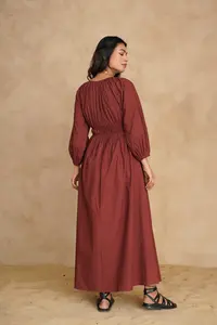 2025 Venta caliente Maxi vestido orgánico transpirable y sostenible vestido de verano informal con escote en V de talla grande vestido largo Maxi - Product Image 5