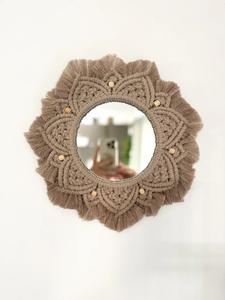 Espejo de pared de macramé a buen precio con elegancia artesanal y forma circular perfecto para habitaciones de estilo terroso chic o scandi - Product Image 5