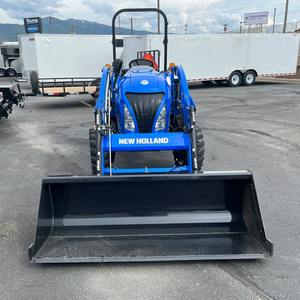 Prix réduit Tracteur New Holland Workmaster 35 de 35 CV avec chargeur à boîte de vitesses, accessoire moteur, garantie d'un an, 3500 kg - Product Image 1
