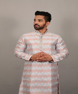 Ensemble de pyjama d'hiver Pathani Kurta pour homme en tissu de coton Khadi avec bouton de col et chaîne - Product Image 3