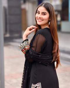 Belle Plazo Set Heavy Faux Georgette Avec Heavy 5mm Broderie Séquence Travail Avec Latkan Dori Micro Coton De Haute Qualité - Product Image 1