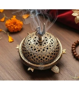 Quemador de incienso tradicional árabe de lujo en latón, set de Bakhoor con Oud, Sándalo, Lavanda, Jazmín, Cilantro, regalo islámico para el hogar. - Product Image 4