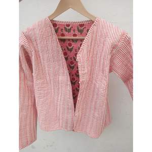 Vestes réversibles matelassées pour femmes Manteaux d'hiver Logo personnalisé Varsity Bomber Styles PU Leather XL Lapel Hooded Baseball Rhinestone - Product Image 6