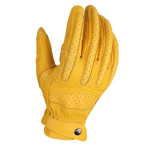 Gants de conduite doux et de qualité supérieure, fabriqués avec un matériau léger et durable, offrant un confort maximal, une prise en main sécurisée et un mouvement fluide. - Product Image 4