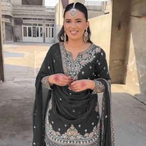 Elite Designer Fashion sharara Chinon Silk Couture Set con intrincadas lentejuelas que fluyen Plazo y encaje detallado Dupatta - Product Image 1