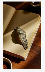 Pulsera de lujo con diamantes de imitación y esmeralda con tachuelas y chapado en oro - Product Image 2