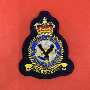 ขอบเมอร์โรว์แบบมีกาวป้ายปักลายหมวกมหาวิทยาลัยผ้าทอลายทแยง - Product Image 3