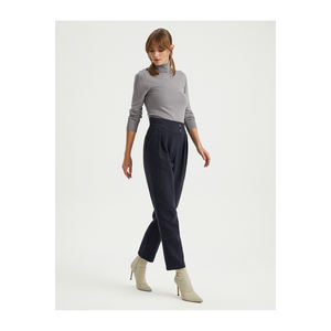 YUN KARISIM Pileli Pantolon Pantalon confortable pour femme - Product Image 4