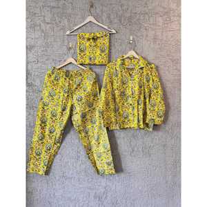 Ensemble de pyjama en coton à imprimé floral pour femmes, doux et élégant, vêtements de nuit ODM, taille élastique, fermeture à boutons, pour demoiselles d'honneur et mariées - Product Image 1