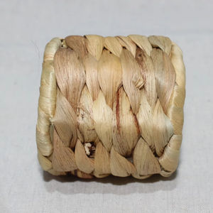 Porte-serviettes en jacinthe d'eau tissé à la main écologique décor de table à manger de restaurant artisanal - Product Image 2