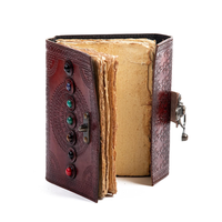 Carnet de notes en cuir fait main avec pierres de chakra gravées et cristaux, idéal pour le bureau, l'université, la poésie et le croquis