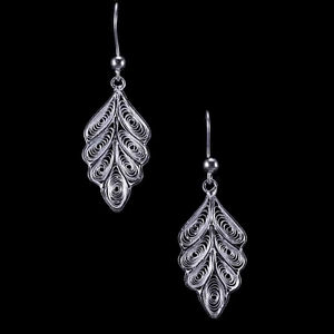 Meilleures ventes : Boucles d'oreilles clous modernes en filigrane d'argent de haute qualité, motif feuille ondulée, design scintillant, fournisseur indien direct, qualité supérieure - Product Image 2