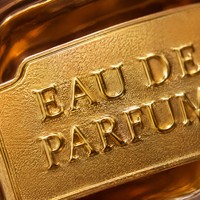 Étiquettes de parfum personnalisées en aluminium doré, imperméables, résistantes à l'huile, autocollantes pour flacons cosmétiques