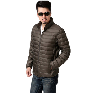 Chaqueta acolchada de invierno para hombre de calidad superior 2025, tamaño personalizado con diseño único de cuello levantado, patrón sólido y cierre de cremallera - Product Image 3