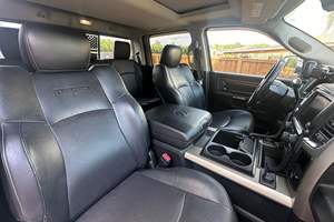 RAM 3500 LARAMIE 4X4 2014 d'occasion, conduite à gauche/droite - Product Image 3