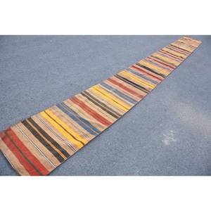 Alfombra Turca Vintage de 2.1x22.3 pies, Alfombra Kilim Marrón con Diseño Floral - Product Image 4