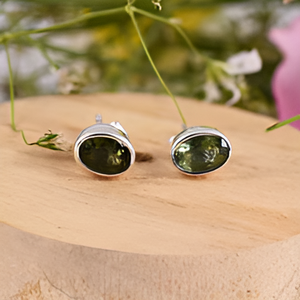 Boucles d'oreilles en moldavite naturelle en argent sterling 925 pour cadeau de mariage. - Product Image 5