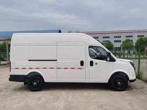 Minibus Neuf 2024 Haute Vitesse 400 km/h Essence Turbo Automatique Gauche Fourgonnette de Transport Sièges en Cuir Galerie de Toit en Alliage d'Aluminium Pneus R17 - Product Image 6