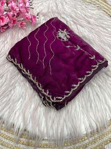 ผ้าซารีผู้หญิง ผ้าไหมปักลายประดับเลื่อม งานปักแบบไม่เย็บติด ผ้าซารีที่สวยงาม งานตัดเย็บอย่างประณีต - Product Image 3