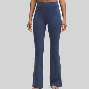 Pantalones de yoga de diseño personalizado para mujer, talla grande, hechos de spandex y poliéster, pantalones ajustados de yoga de estilo único para mujer - Product Image 1
