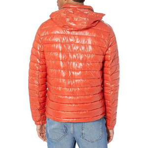 Veste d'hiver matelassée personnalisée de haute qualité, unisexe, col à capuche, coupe régulière, réversible, imperméable, service OEM, devant - Product Image 4