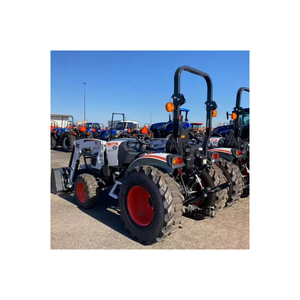 Tractor utilitario Bobcat AT450, máquina compacta y eficiente adecuada para acarreo, arado y uso agrícola - Product Image 2