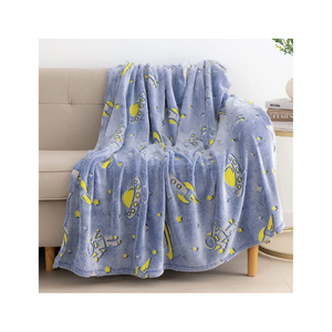 ผ้าห่มขนนุ่มเนื้อหนา ขนาด 60x80 นิ้ว ผลิตจากเส้นใยเชนิลล์คุณภาพพรีเมียม ผลิตในอินเดีย สำหรับผู้ซื้อที่ต้องการความหรูหราและอบอุ่นในฤดูหนาว - Product Image 3