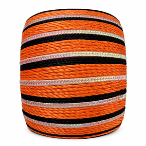 Bracelets manchette tendance en ornement artisanal à rayures orange, design élégant et fantaisie, naturel - Product Image 1