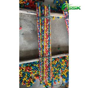 Brosse à balai en bois du Vietnam 2-en-1 portable et extensible, légère, pour le nettoyage domestique, étanche, écologique, durable, avec fil en plastique - Product Image 1